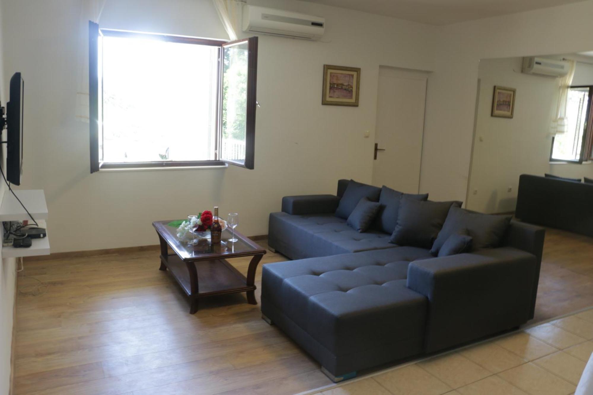 Beachfront Apartment Drazen, With Garden And Parking سبليت المظهر الخارجي الصورة