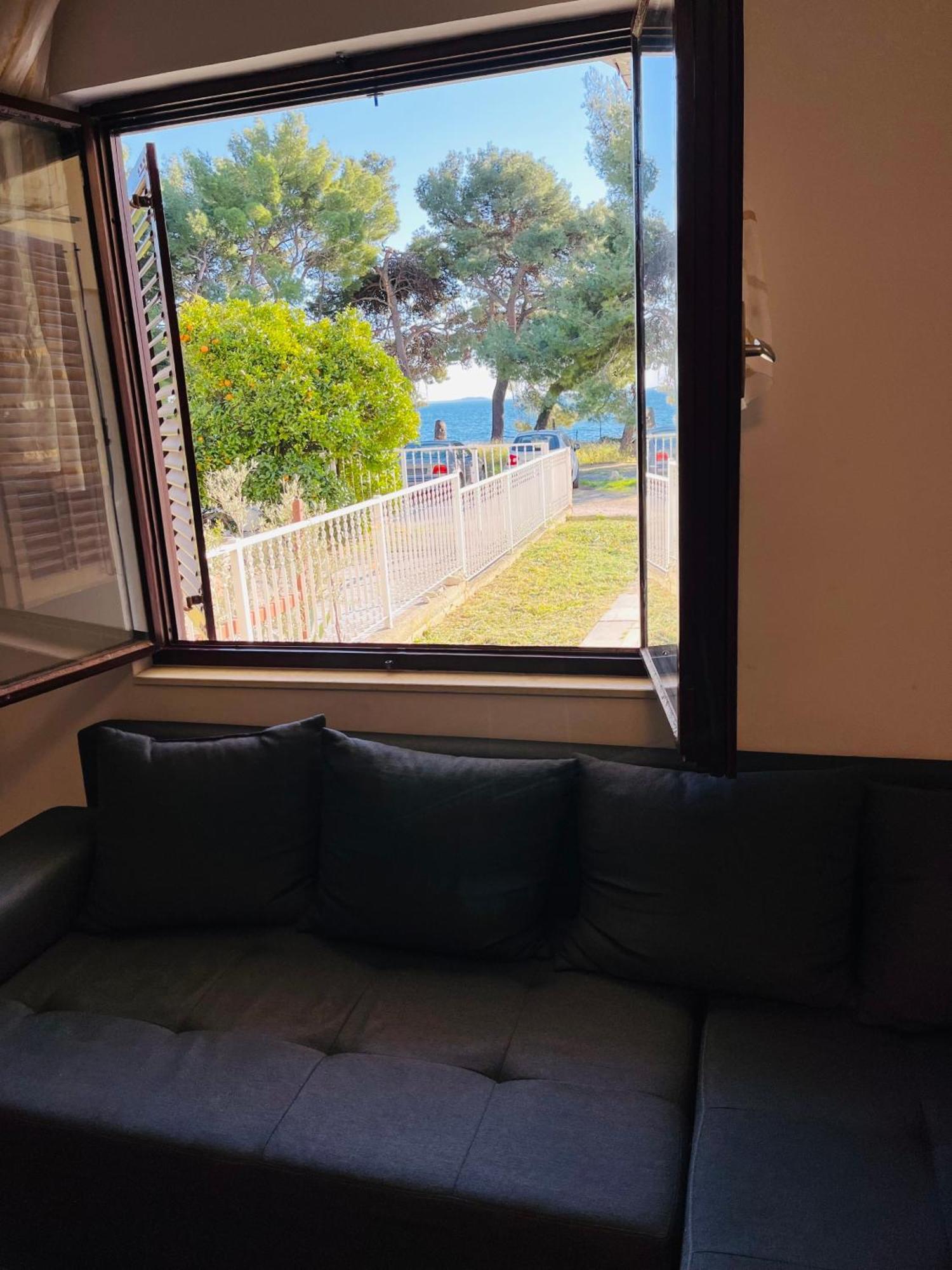 Beachfront Apartment Drazen, With Garden And Parking سبليت المظهر الخارجي الصورة