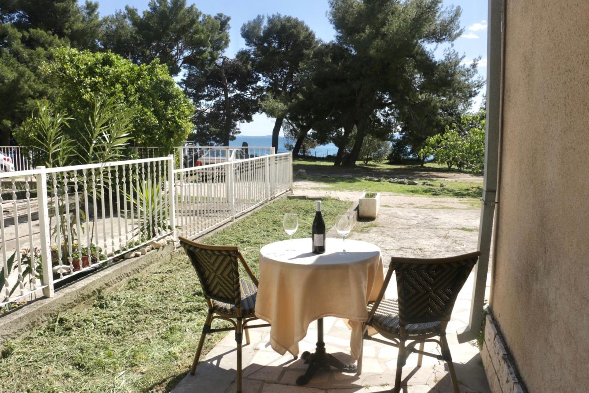 Beachfront Apartment Drazen, With Garden And Parking سبليت المظهر الخارجي الصورة
