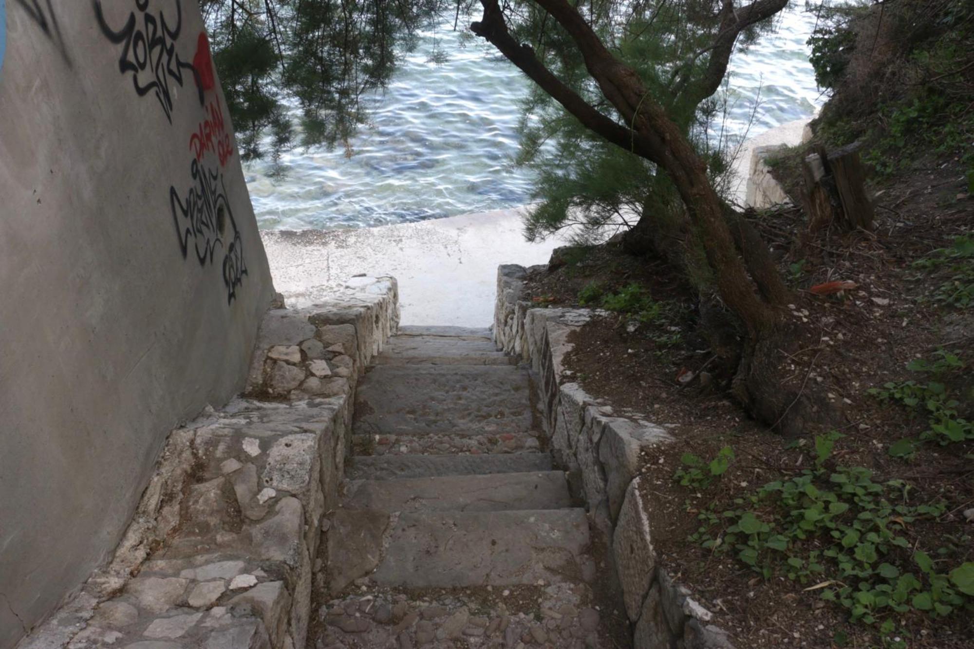 Beachfront Apartment Drazen, With Garden And Parking سبليت المظهر الخارجي الصورة