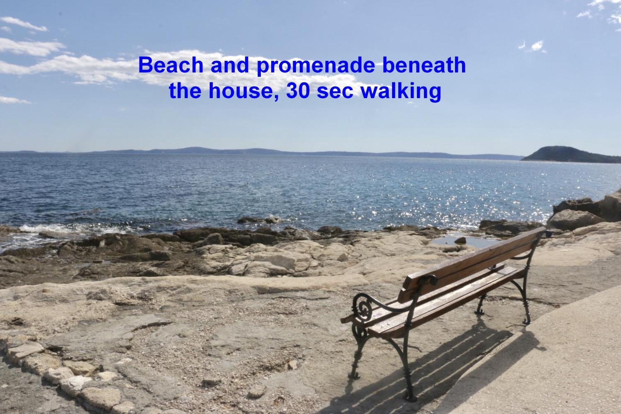 Beachfront Apartment Drazen, With Garden And Parking سبليت المظهر الخارجي الصورة