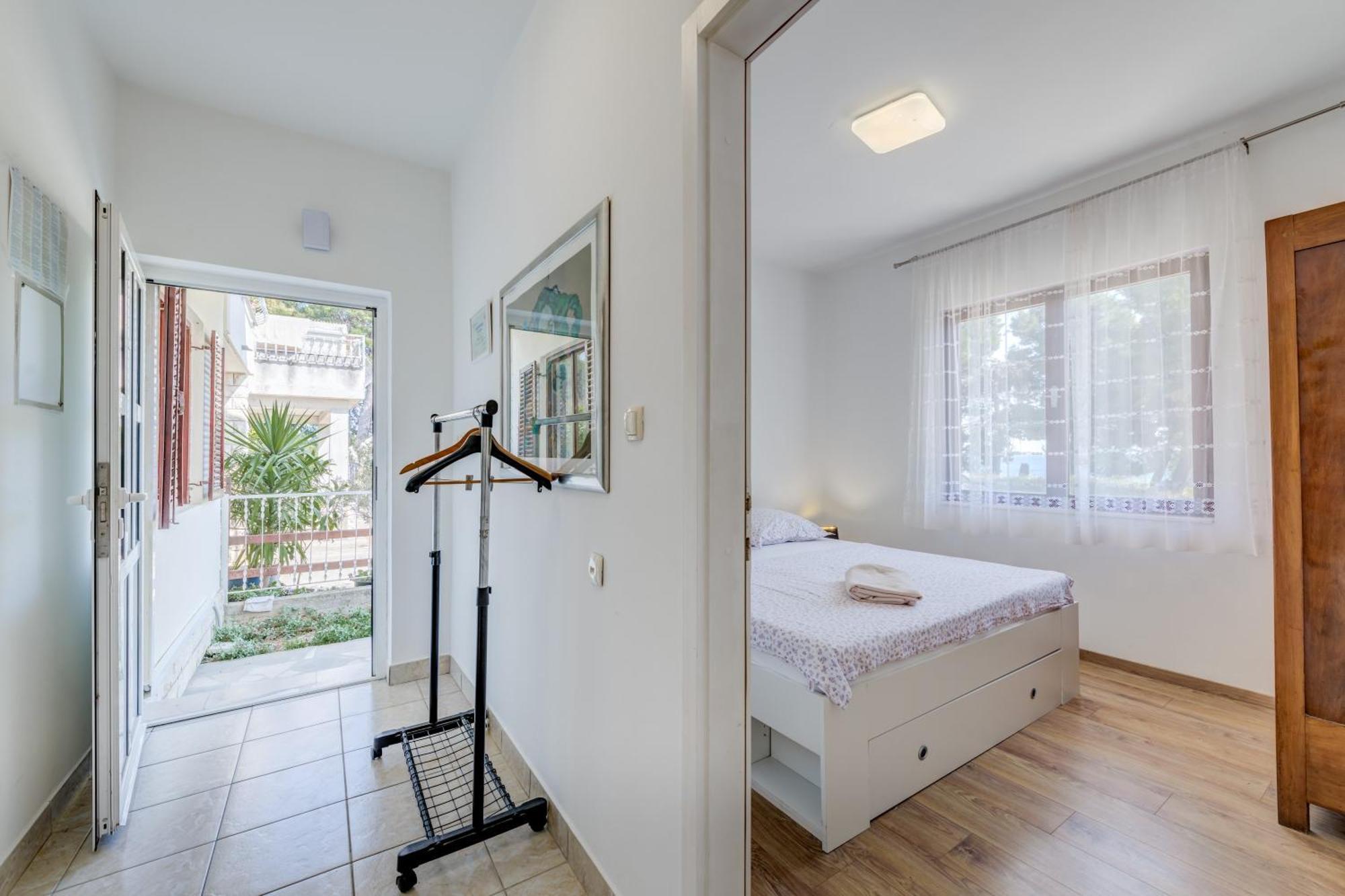 Beachfront Apartment Drazen, With Garden And Parking سبليت المظهر الخارجي الصورة