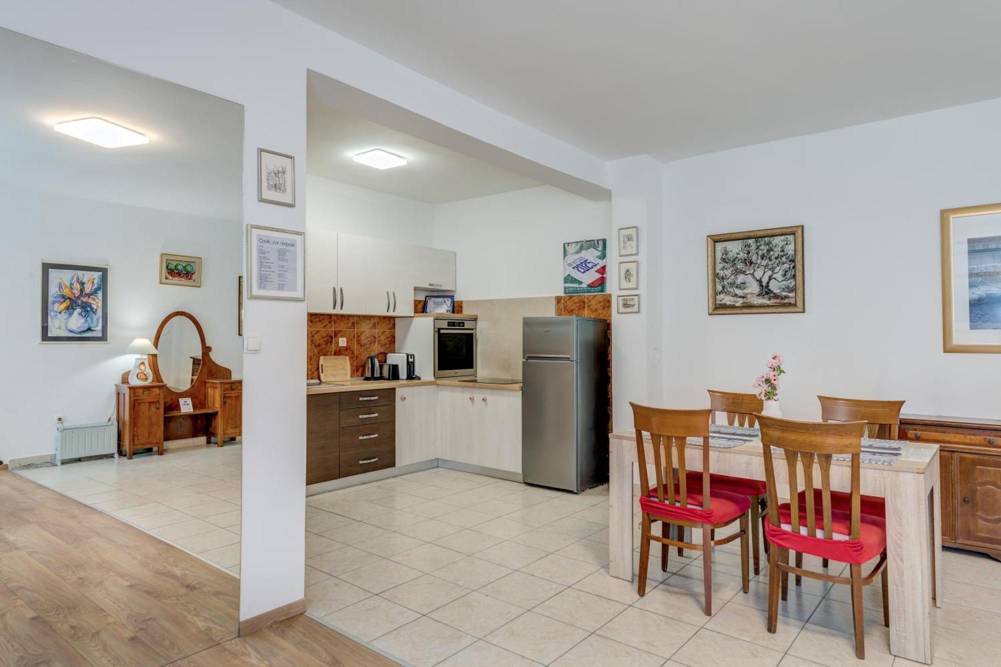 Beachfront Apartment Drazen, With Garden And Parking سبليت المظهر الخارجي الصورة